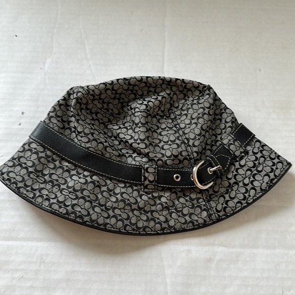 Coach  hat - Picture 2 of 6